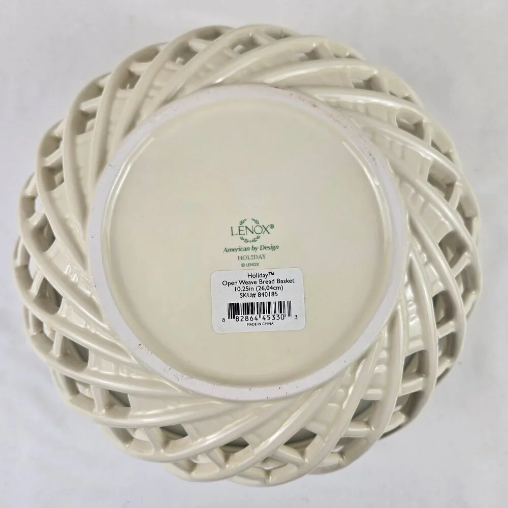 Lenox Holiday Open Weave Bread Basket Porcelain Cream Holly & Berries IOB